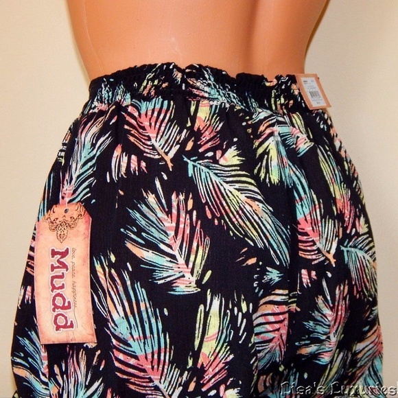 MUDD Wide Leg Crop Pants Tropical Black Palm XS NWT - Picture 2 of 2